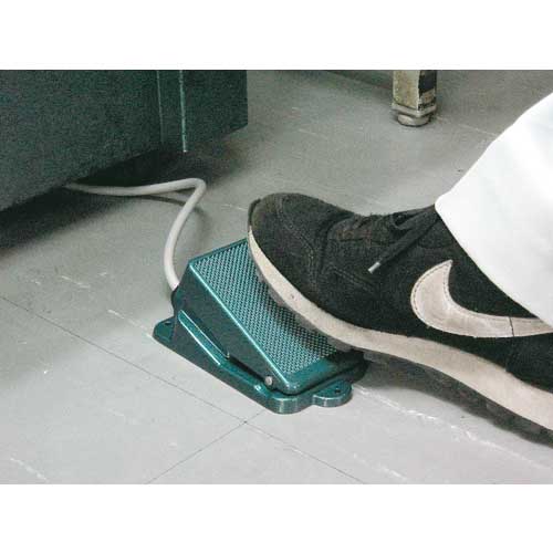 オジデン フットスイッチ 一般基本型 電気定格3A-250VAC OFL-F