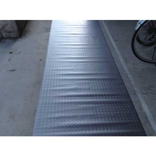 ワニ印 塩ビ養生マット ヤバネ シルバー 1.4mm厚×920mm×20m巻 003026