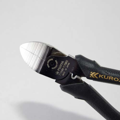 フジ矢 電工名人偏芯薄刃ニッパ(黒金) 7700N-175BG