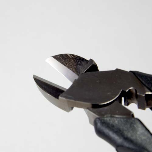 フジ矢 電工名人偏芯薄刃ニッパ(黒金) 7700N-175BG