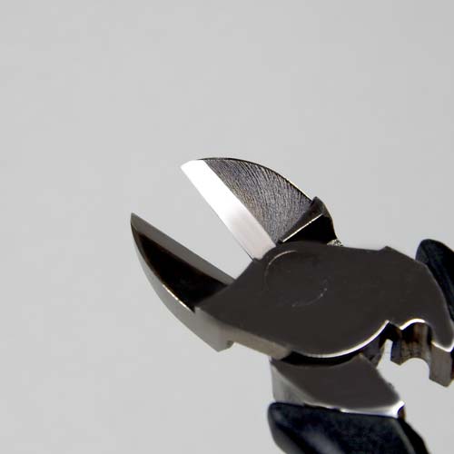 フジ矢 電工名人偏芯薄刃ニッパ(黒金) 7700N-200BG