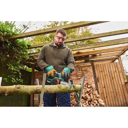 【廃番】ボッシュ コードレスチェーンソー UC18H