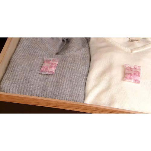 アース 消臭ピレパラアース 1年間防虫 引き出し・衣装ケース用 柔軟剤の香りフローラルソープ 567918