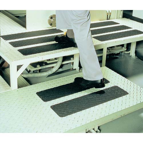 3M セーフティ・ウォーク 滑り止めテープ タイプA 黒 150mmX18m 凹凸面