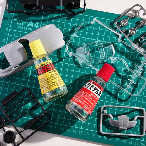 セメダイン ABS用 (透明) 30ml/ビン CA-243