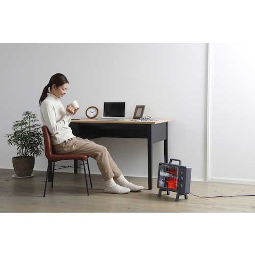 【廃番】アイリスオーヤマ 513817 遠赤外線電気ストーブ 小型 ブラックコートヒーター IEHDB-800