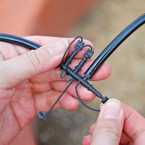 タカギ 4mmジョイント 4分岐 (2個入) GKJ112