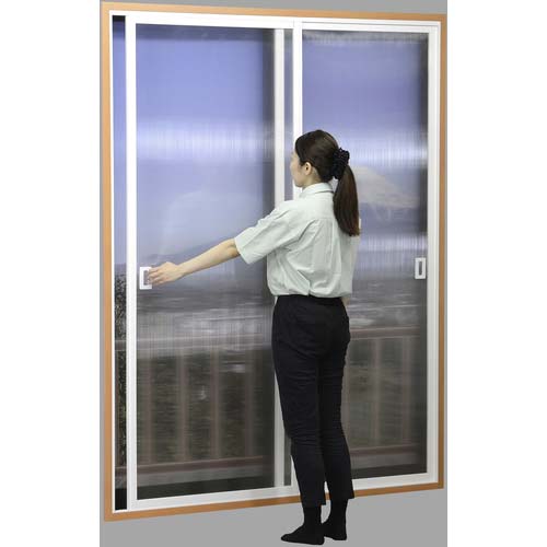 光 ポリカ中空ボード910×2100×4mm透明2枚入(箱入) KTP2194W-1