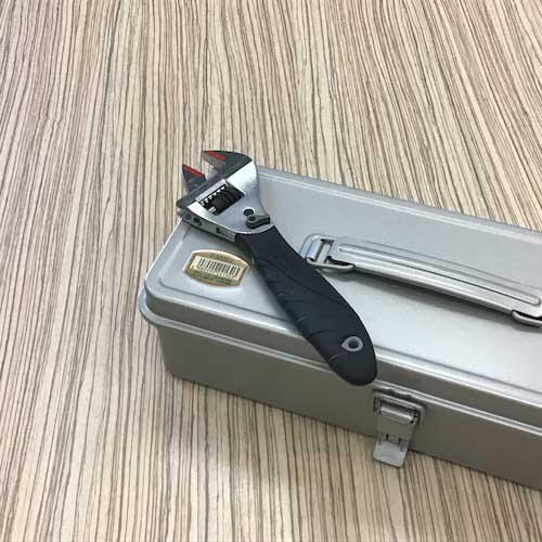 TRUSCO ラチェット式モンキーレンチ(ユニバーサルデザイン) TRMW-200-U