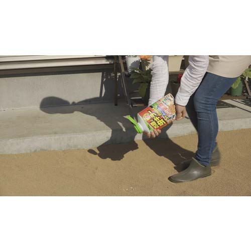 フマキラー カダン お庭の虫キラー誘引殺虫剤700g 442434