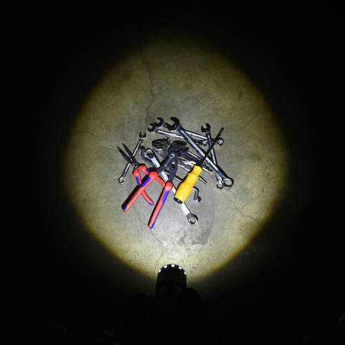 【廃番】LEDLENSER 充電式防爆懐中電灯(LED) レッドレンザー iL7R 明るさ360lm 502106