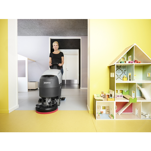 【廃番】Nilfisk 手押し式床洗浄機 SC401 9087391020