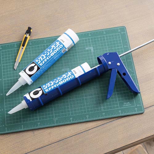 セメダイン シリコーンシーラント 8070プロ アイボリー 330ml(防カビシリコン) SR-231