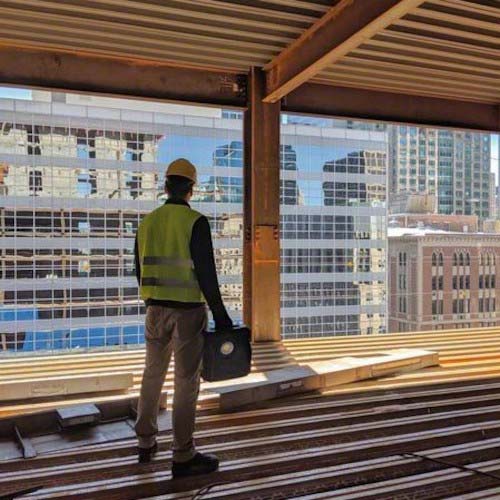 ボッシュ 18VコードレスライトLED+バッテリー充電器セット GLI18V-10000CSET